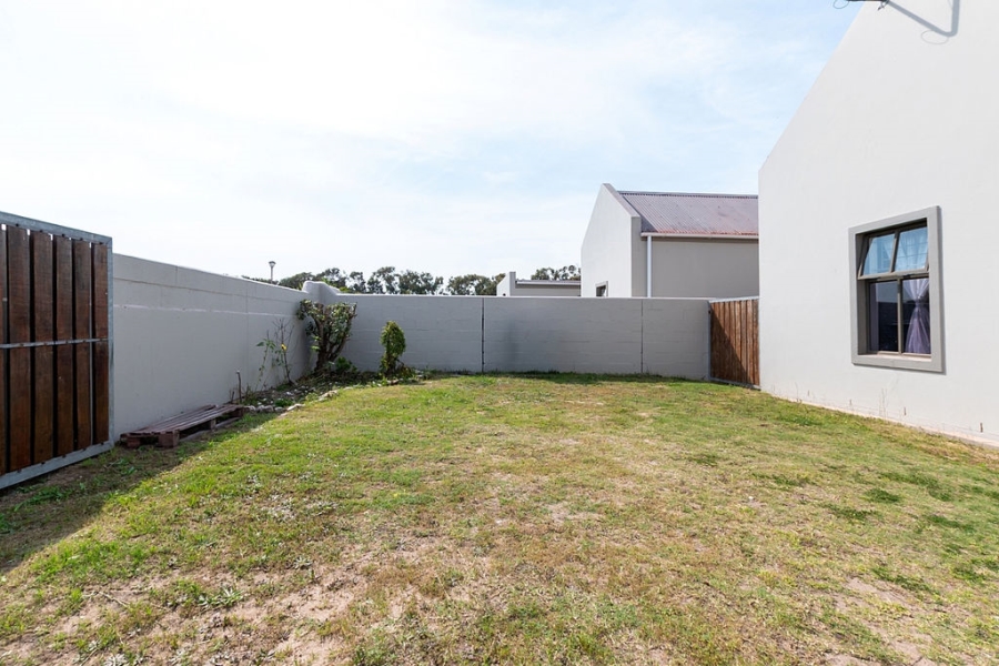 To Let 2 Bedroom Property for Rent in Bluewater Bay Western Cape